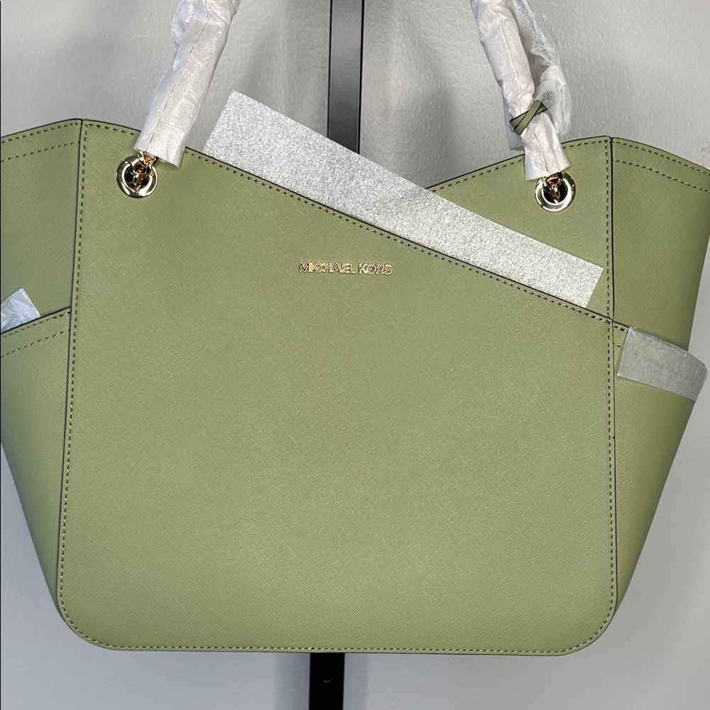 NWT Michael Kors Sage Green Jet Set Travel Leather Tote Retail $558 - Picture 3 of 10